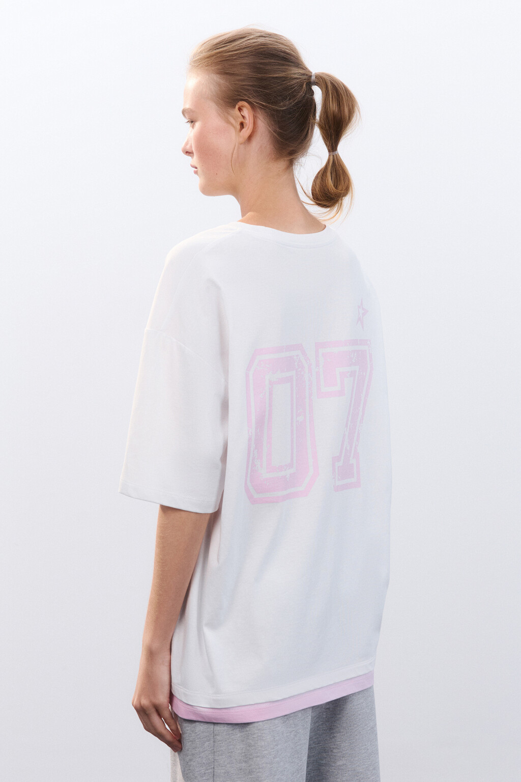 Футболка oversize с принтом - цвет белый - 4