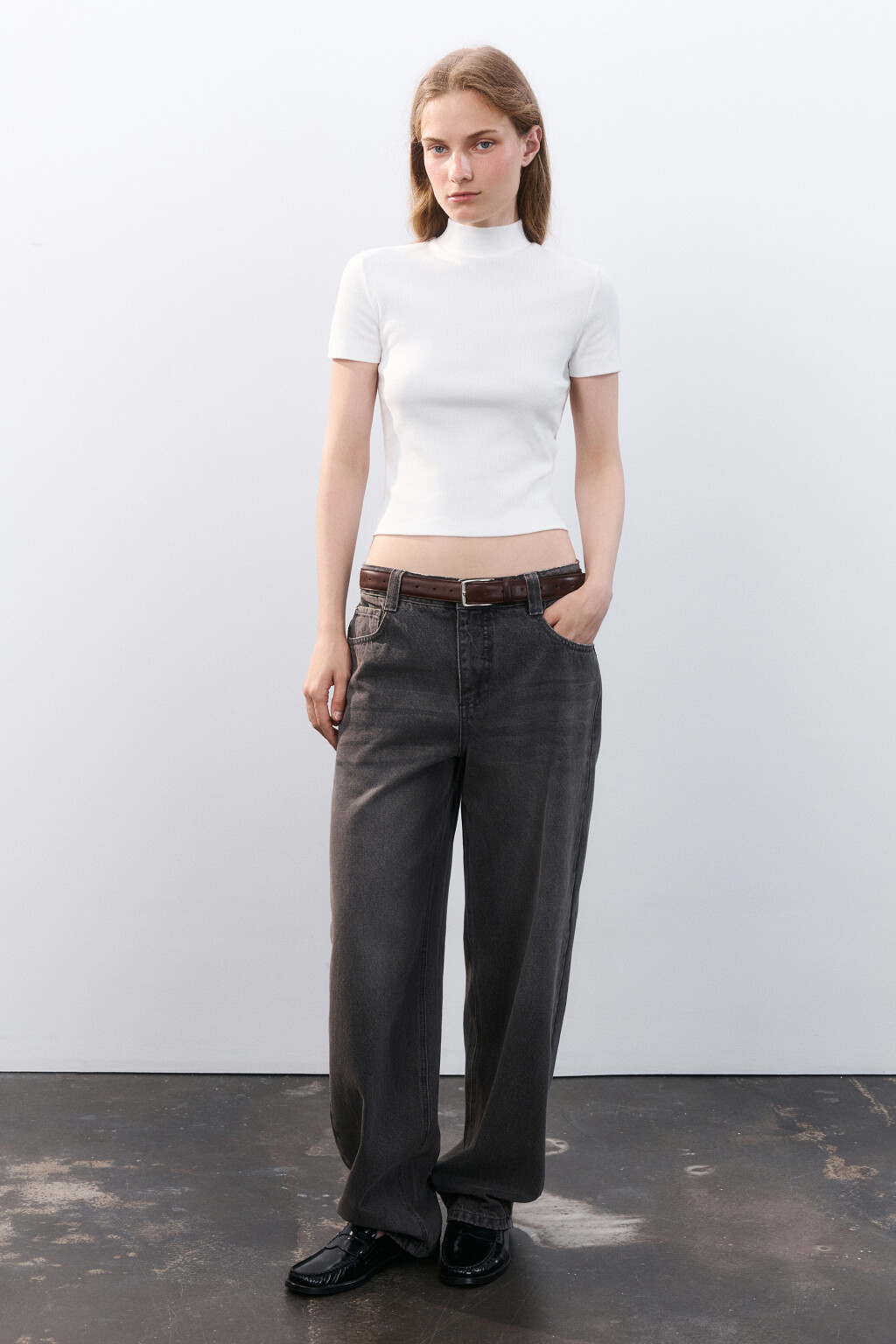 Топ-футболка с воротником-стойкой - цвет молочный - 4