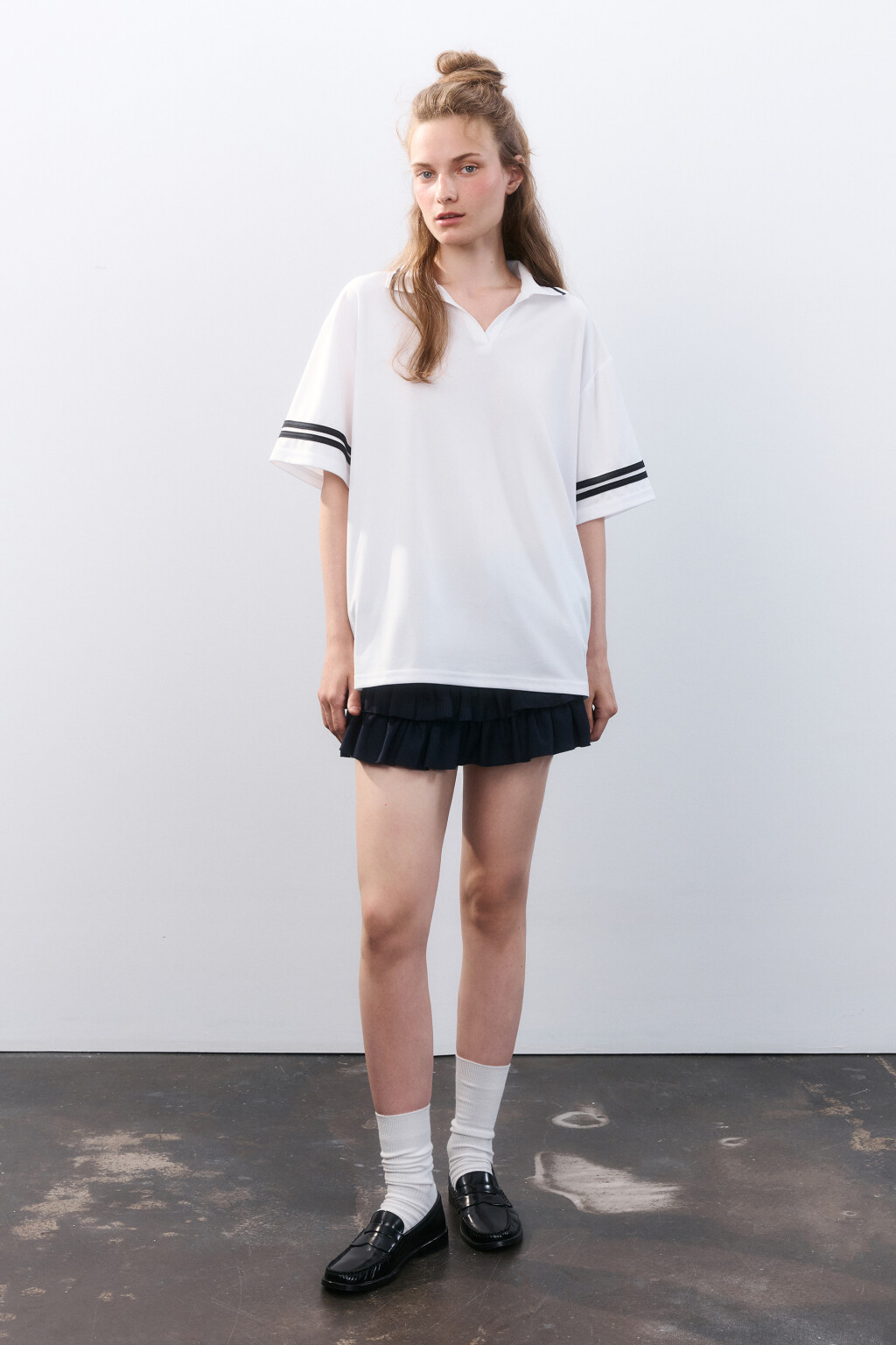 Футболка-поло с декором из страз - цвет белый - 4