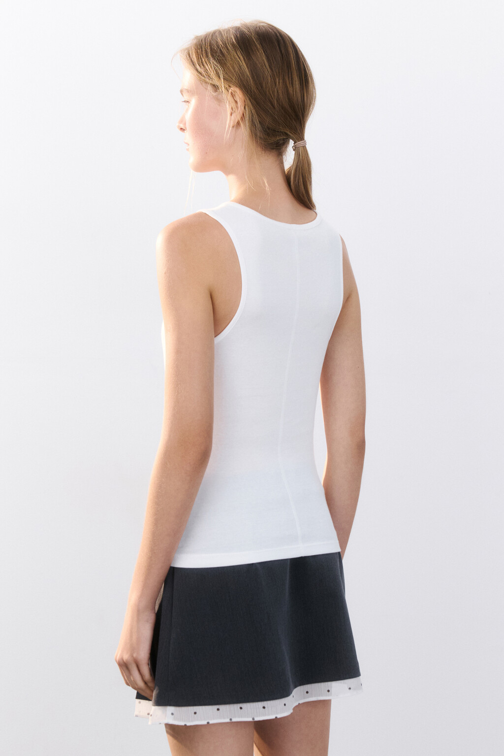Майка из гладкого трикотажа - цвет белый - 3