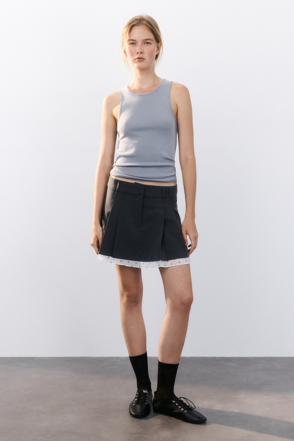 Майка из гладкого трикотажа - цвет серый - 4