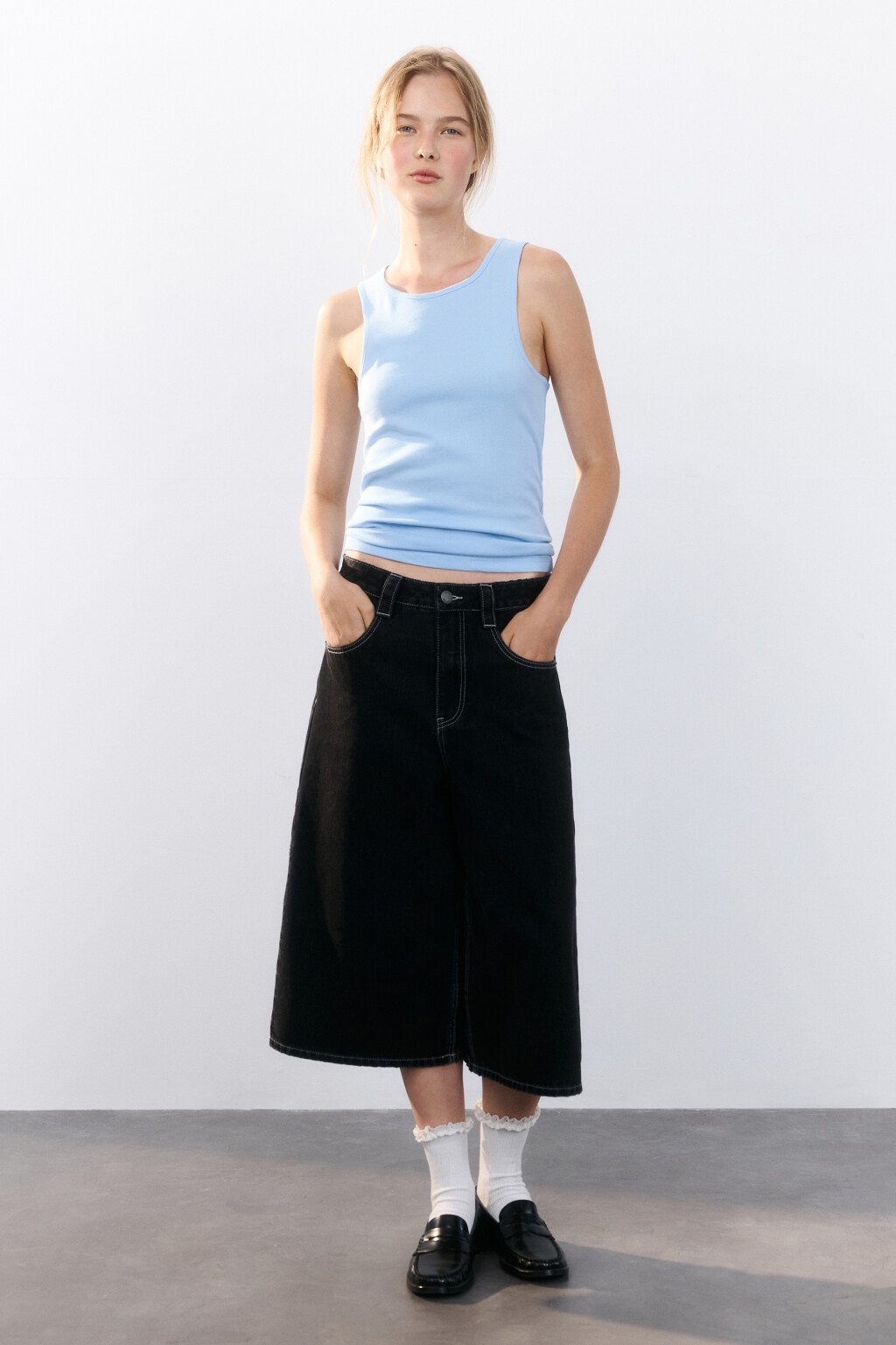 Майка из гладкого трикотажа - цвет голубой - 4