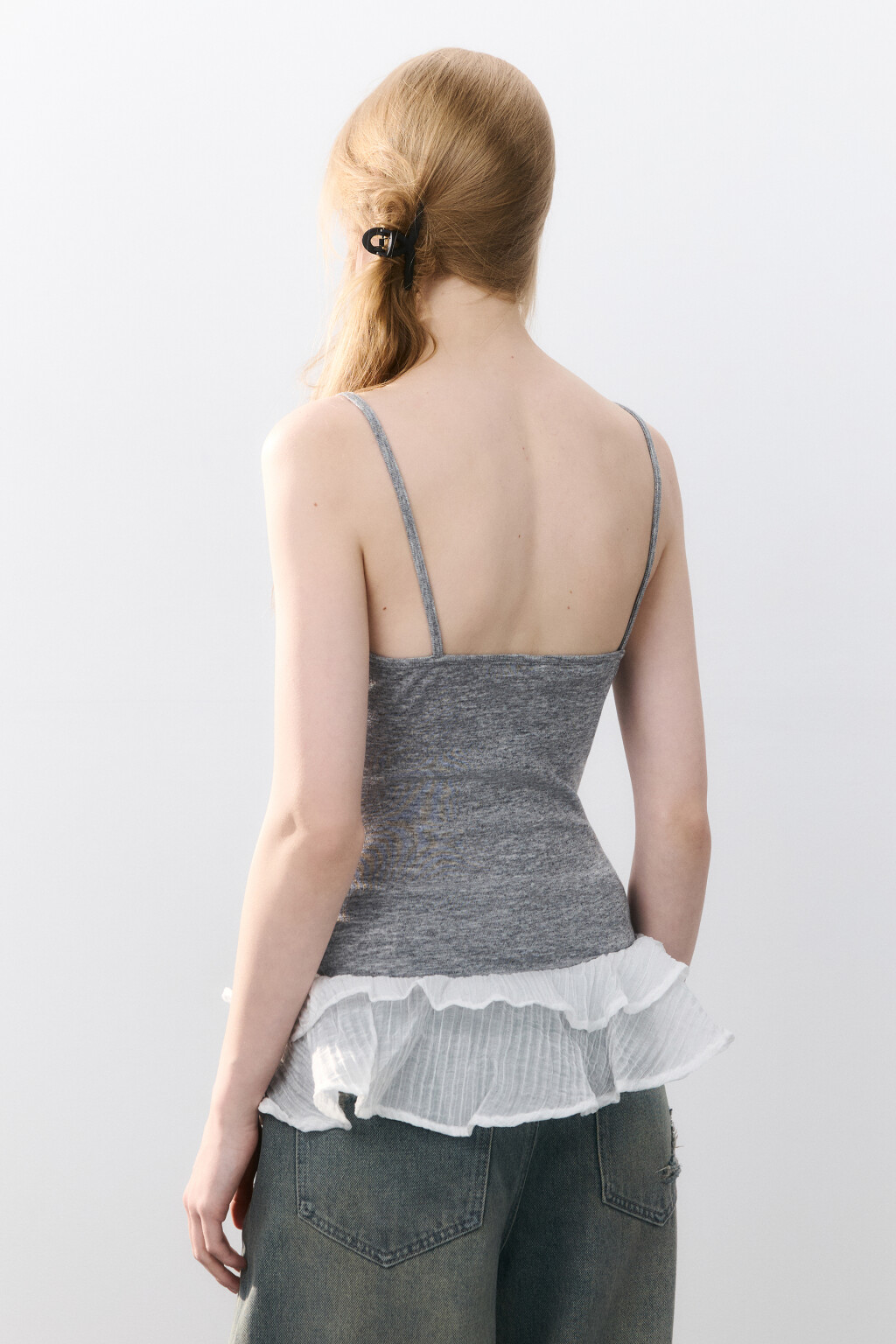 Майка с кружевом и оборками - цвет серый - 3