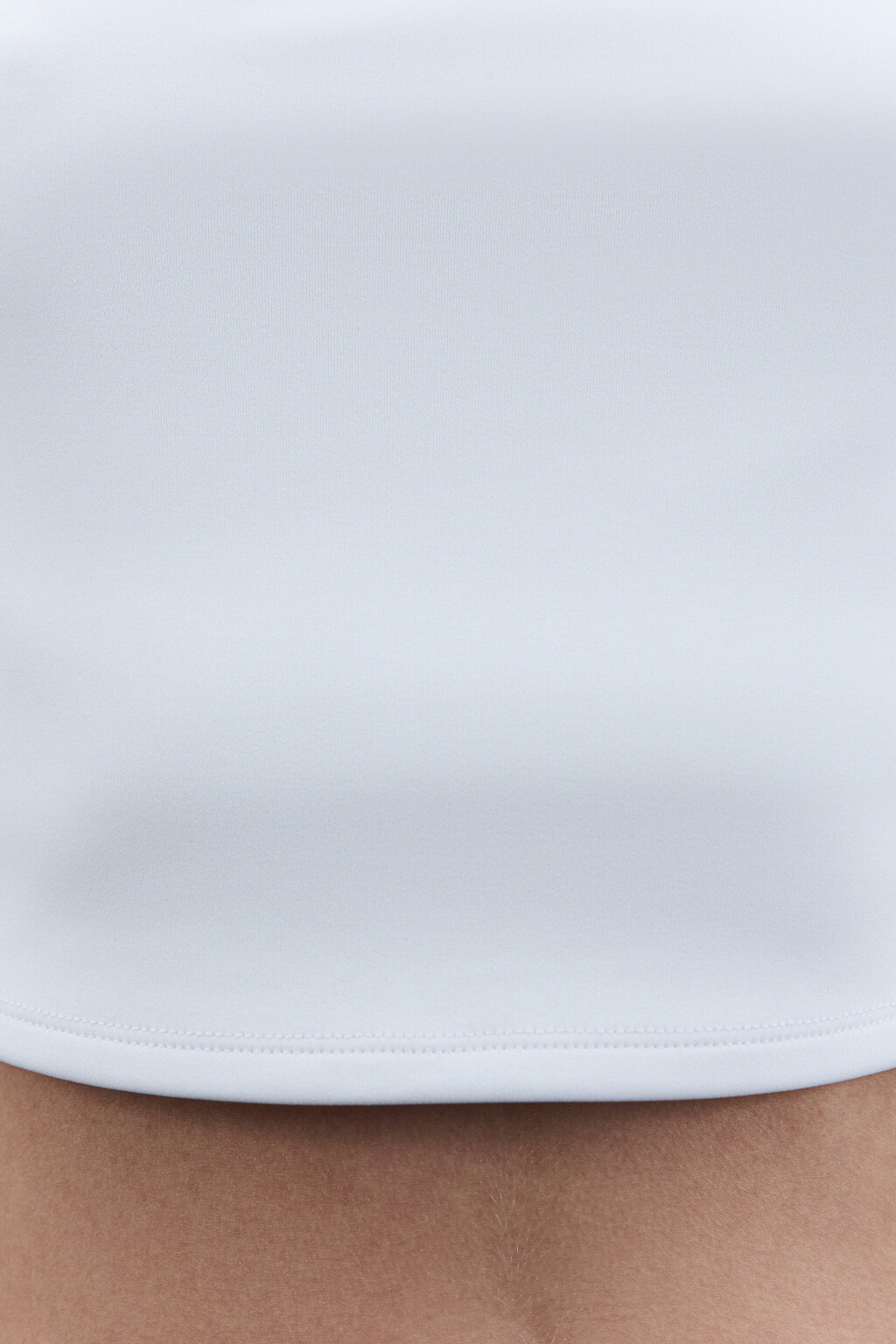 Топ-майка на тонких бретелях - цвет белый - 6