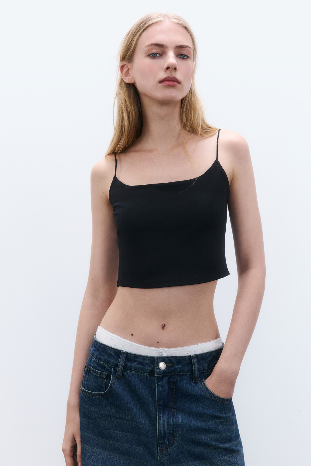 Топ-майка на тонких бретелях - цвет черный - 1