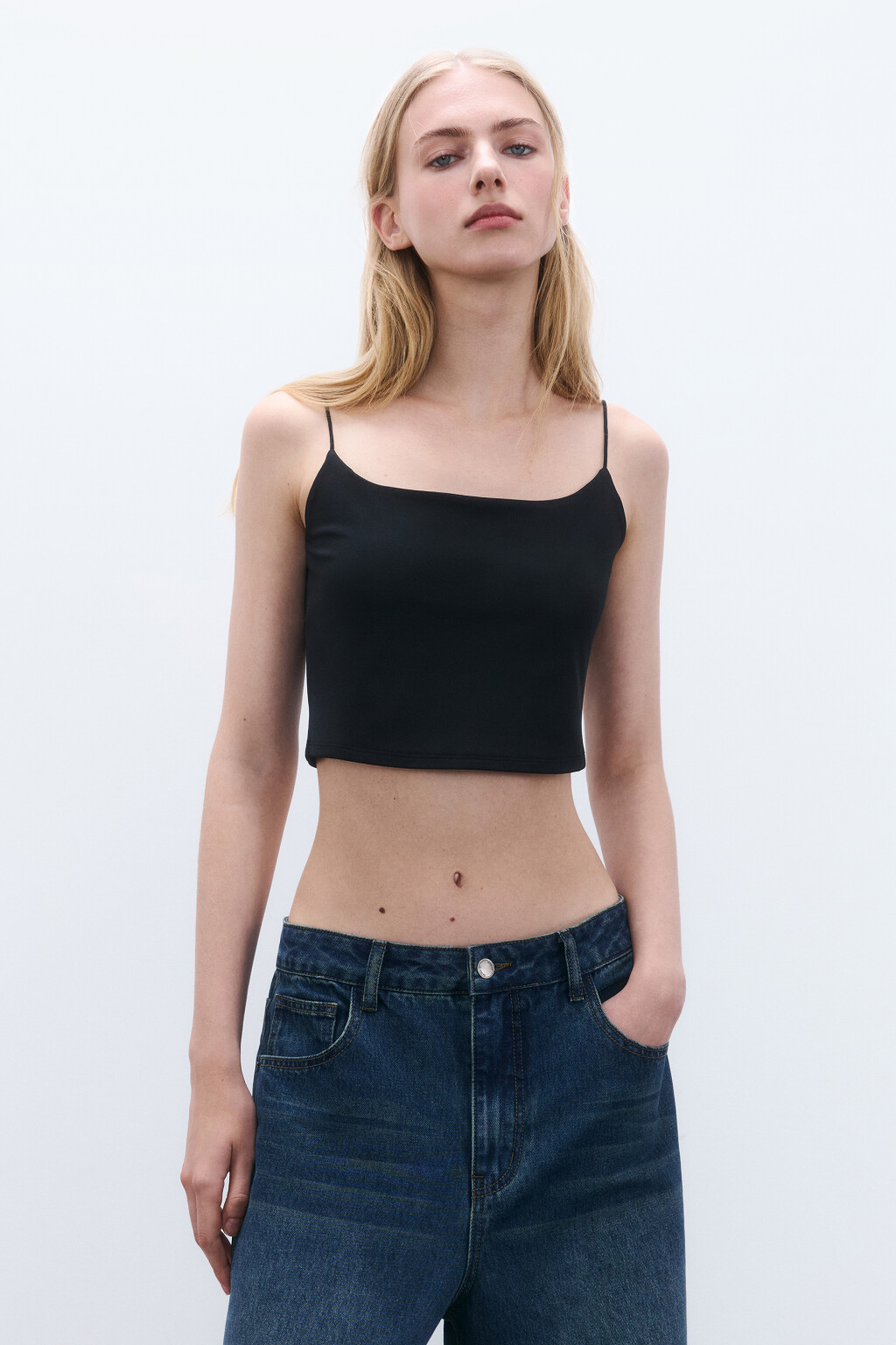 Топ-майка на тонких бретелях - цвет черный - 2