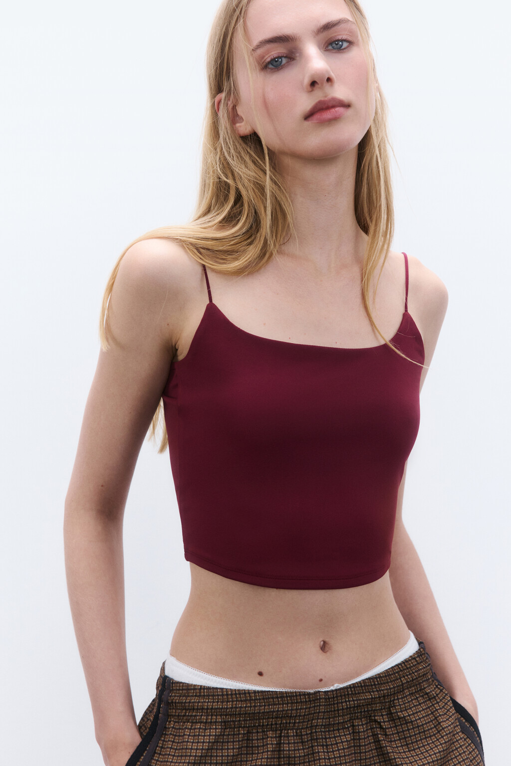 Топ-майка на тонких бретелях - цвет бордовый - 1