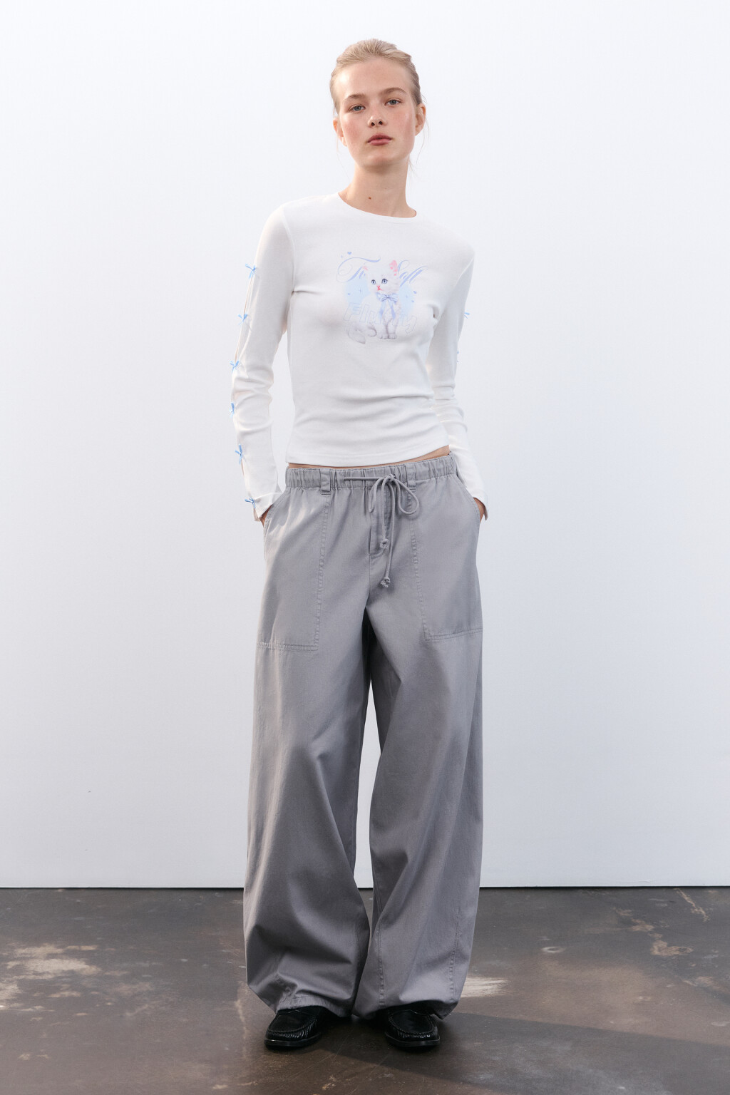 Лонгслив с принтом и бантиками - цвет белый - 5