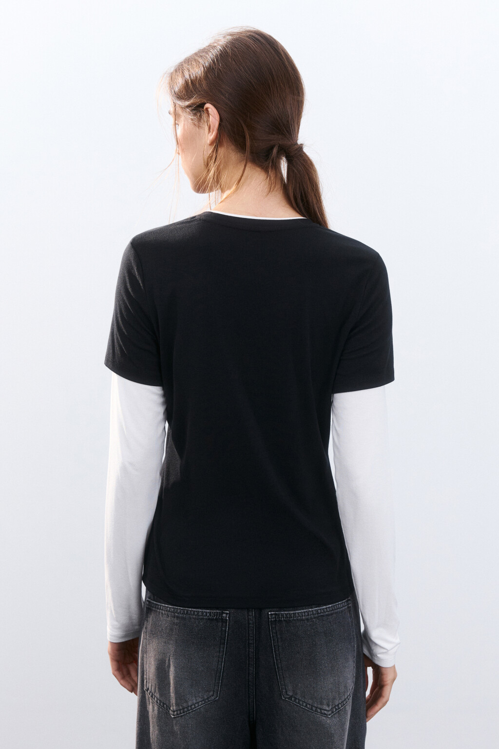 Лонгслив вискозный с двойными рукавами - цвет черный - 3