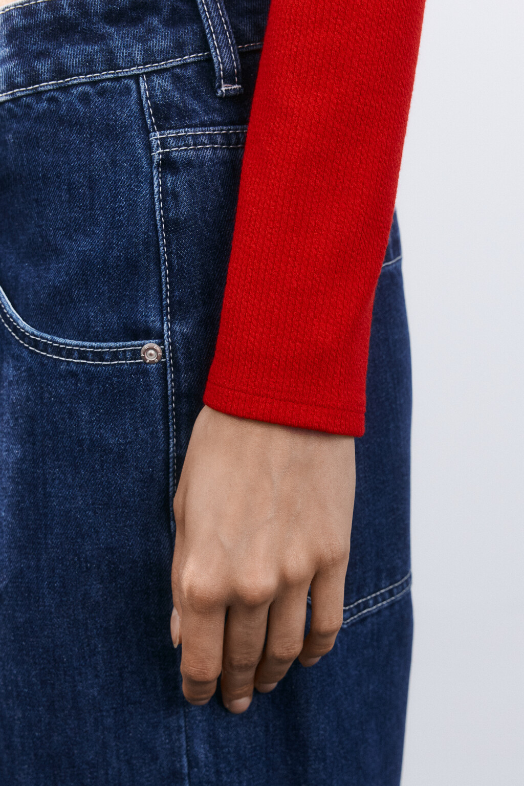 Кроп-лонгслив с фигурным низом - цвет красный - 6