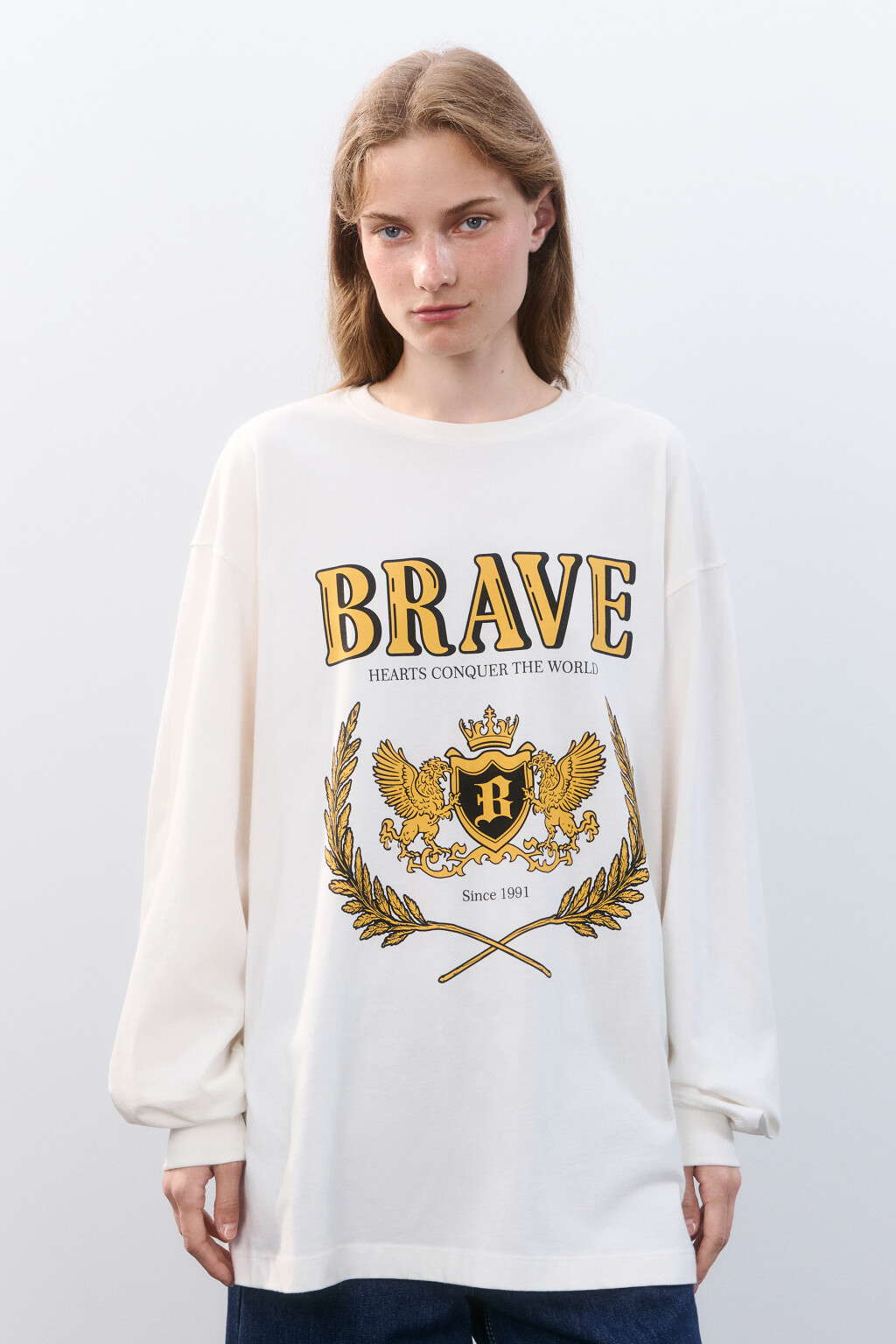 Лонгслив с университетским принтом - цвет бежевый - 3