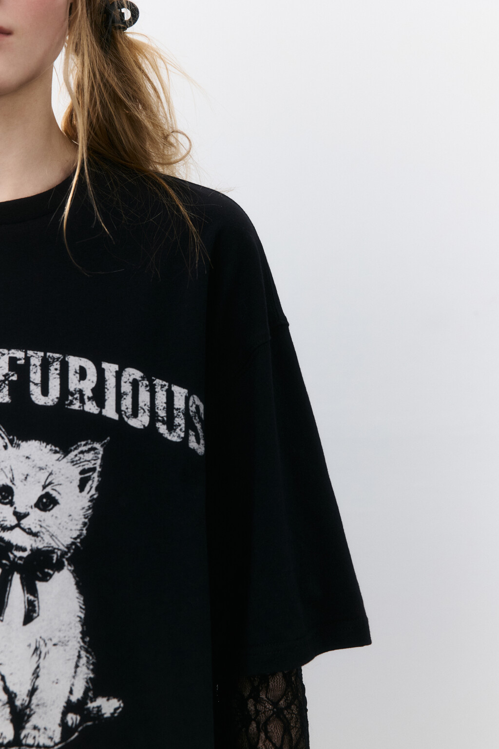 Лонгслив с рукавами из сетки - цвет черный - 6