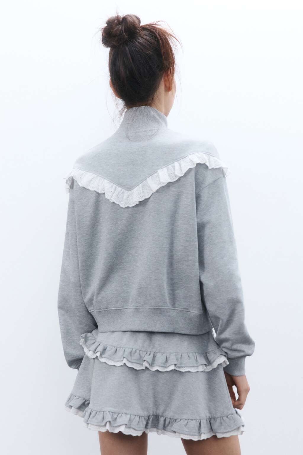 Толстовка на молнии с оборками - цвет серый - 4