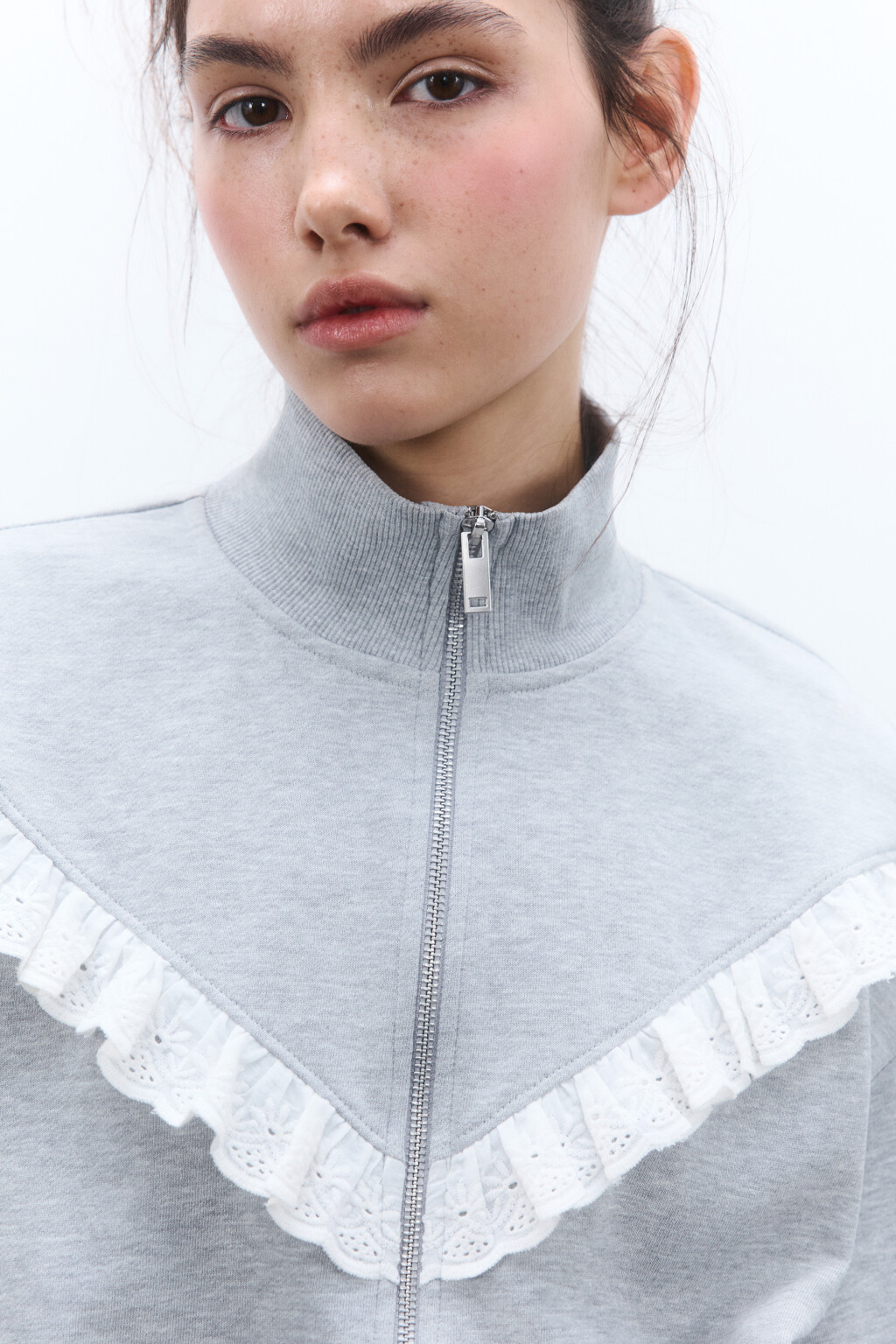 Толстовка на молнии с оборками - цвет серый - 6