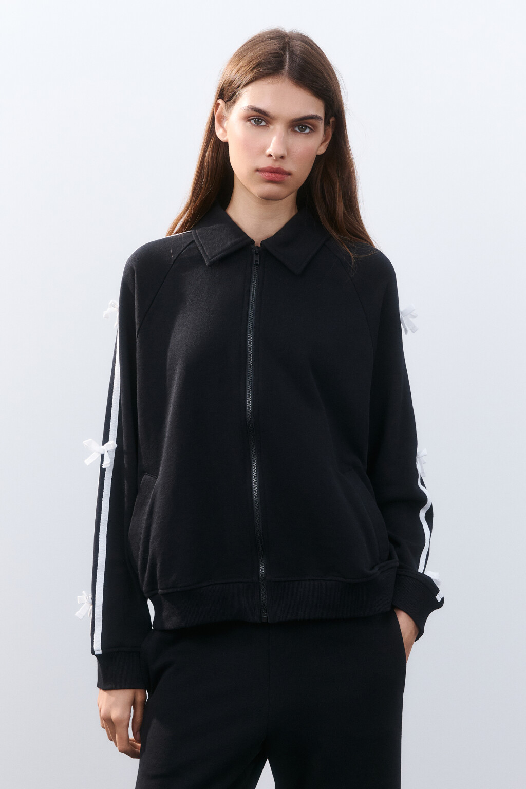 Толстовка на молнии с лампасами - цвет черный - 2