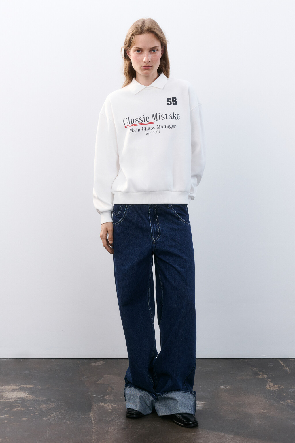 Свитшот с воротником и принтом - цвет белый - 4