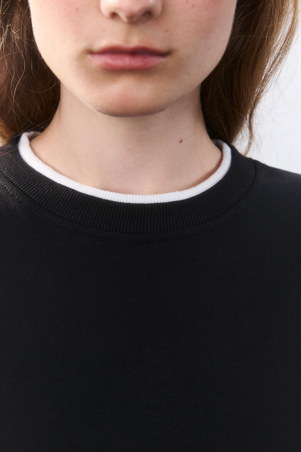 Свитшот с имитацией второго слоя - цвет черный - 5