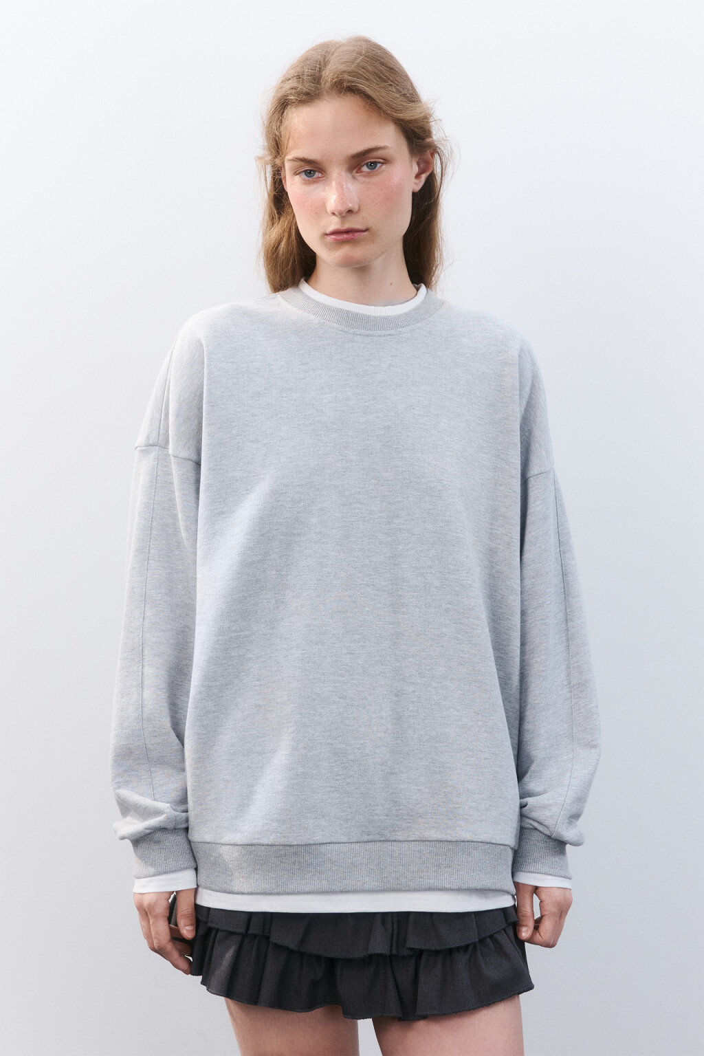 Свитшот с имитацией второго слоя - цвет серый - 3