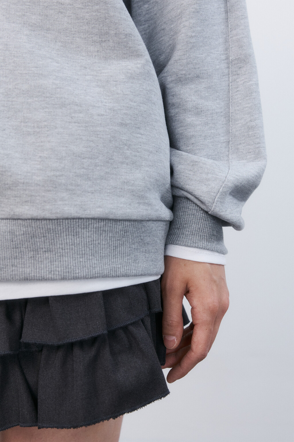 Свитшот с имитацией второго слоя - цвет серый - 7