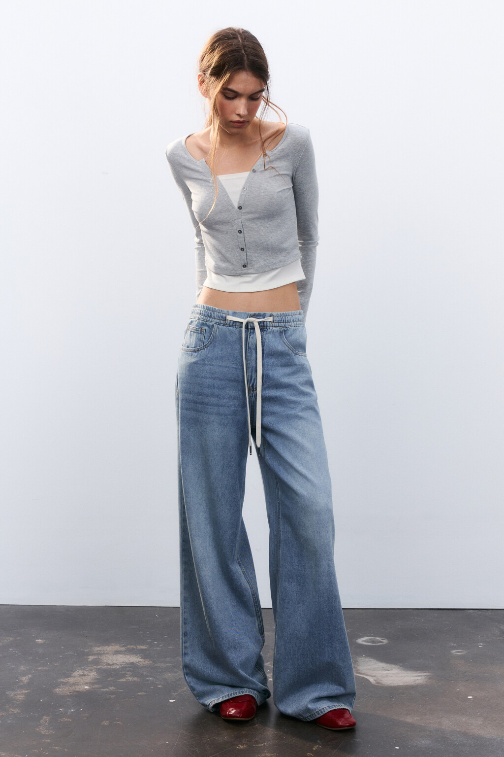 Джинсы baggy fit с эластичным поясом и шнурком - цвет голубой - 5