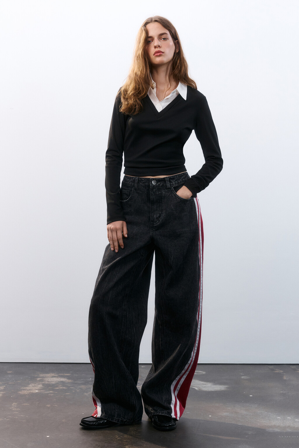 Джинсы baggy fit с лампасами - цвет серый - 4