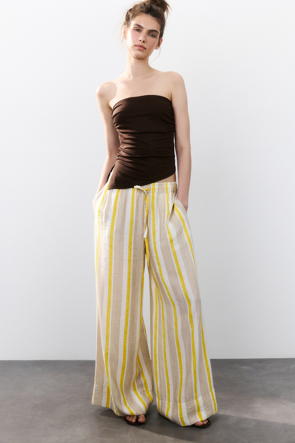 Брюки широкие из вискозы с принтом - цвет бежевый - 1