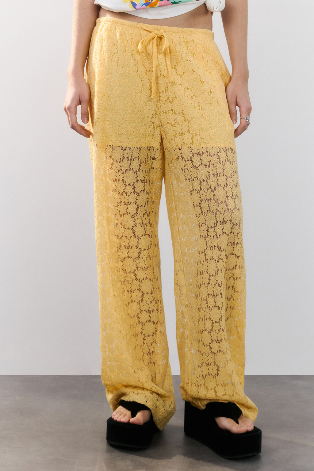 Брюки ажурные с короткой подкладкой - цвет желтый - 2