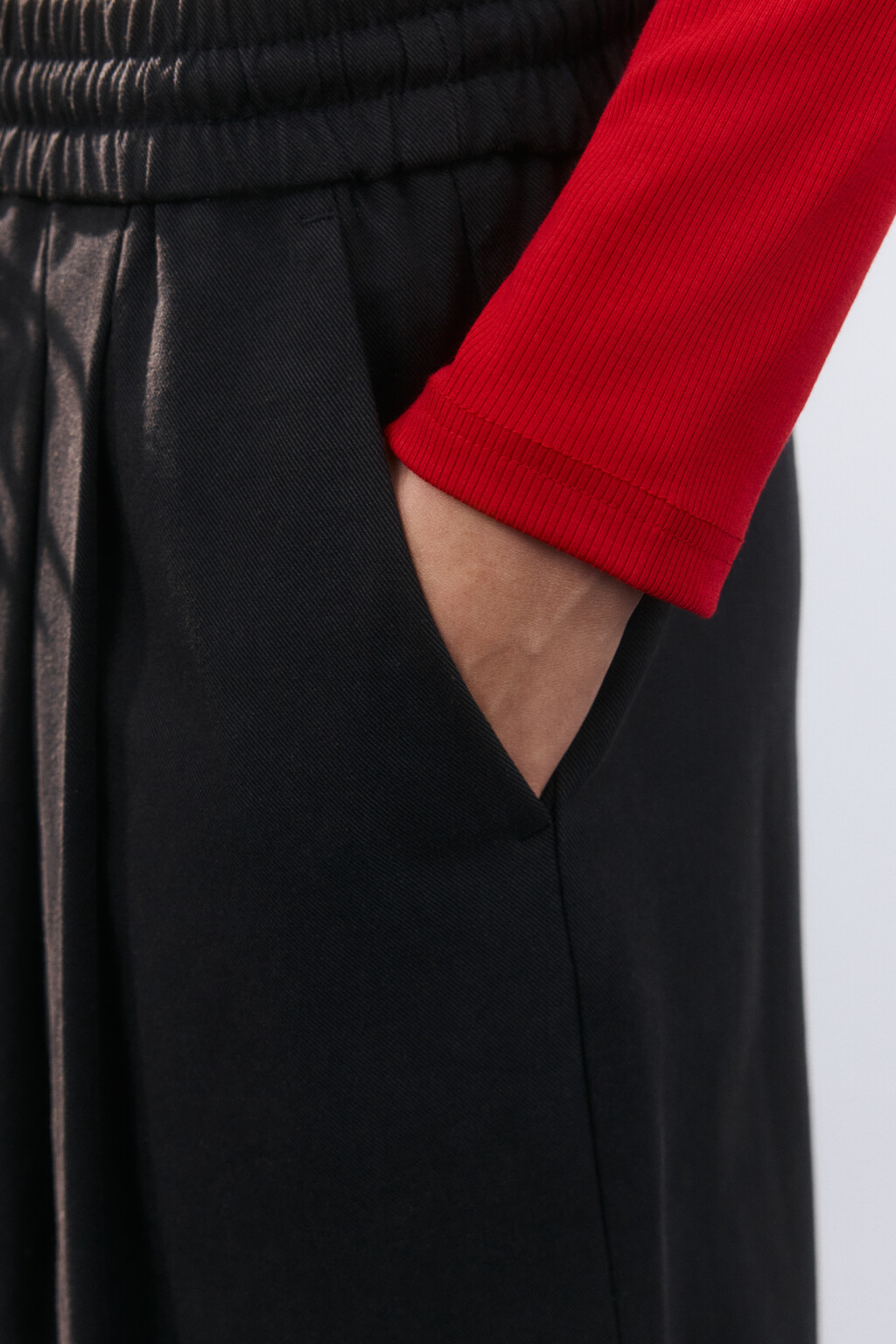 Брюки широкие на завязках - цвет черный - 6