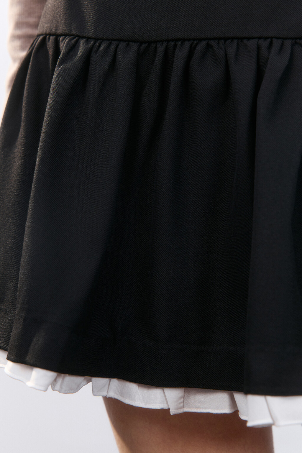 Юбка-шорты с контрастными оборками - цвет черный - 7
