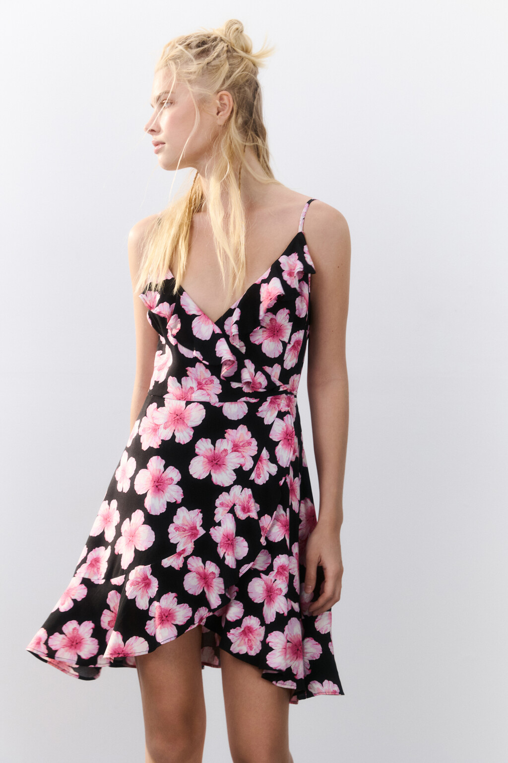 Платье мини с запахом и воланами - цвет розовый - 1