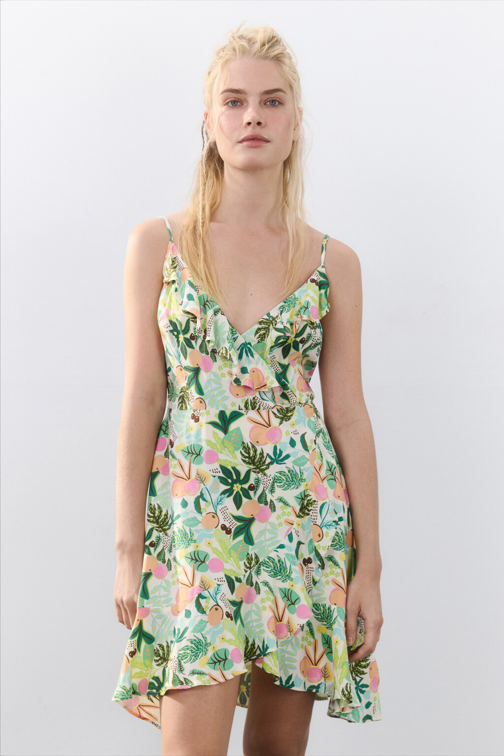 Платье мини с запахом и воланами - цвет мультиколор - 2