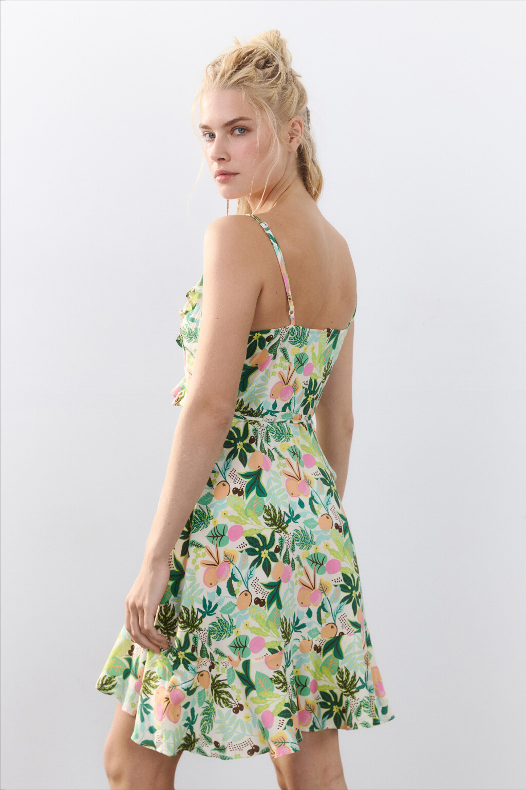 Платье мини с запахом и воланами - цвет мультиколор - 3