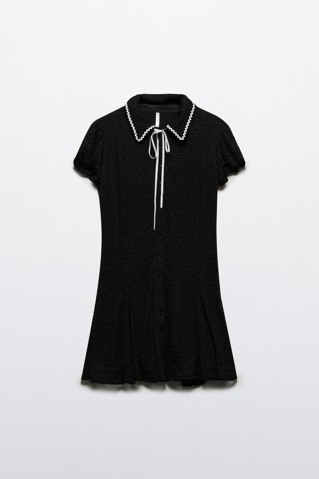 Платье мини ажурное с воротником - цвет черный - 7