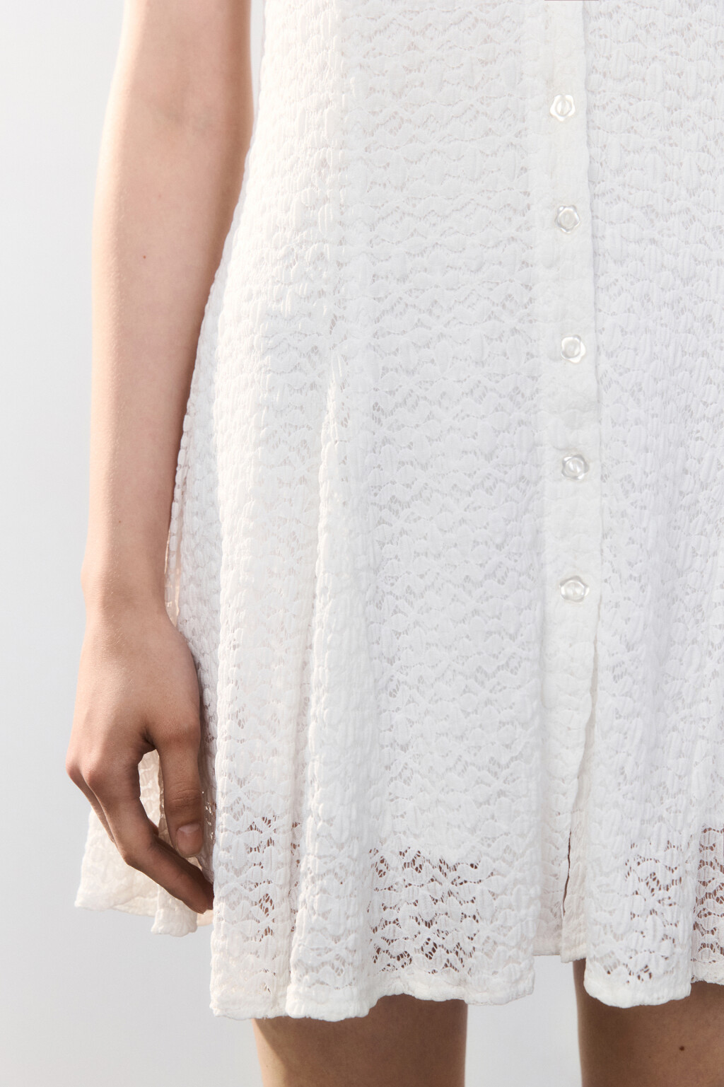 Платье мини ажурное с воротником - цвет молочный - 6