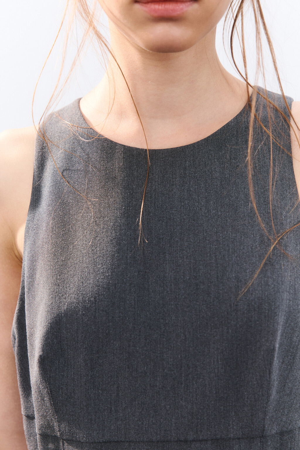 Платье-сарафан мини с ремешками - цвет серый - 5