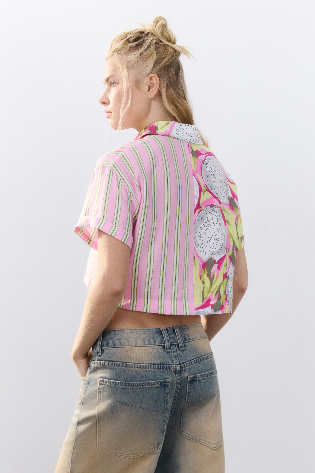 Рубашка укороченная с принтом - цвет розовый - 3