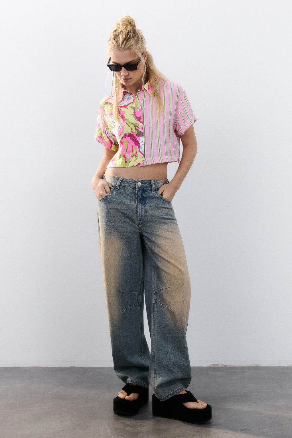 Рубашка укороченная с принтом - цвет розовый - 4