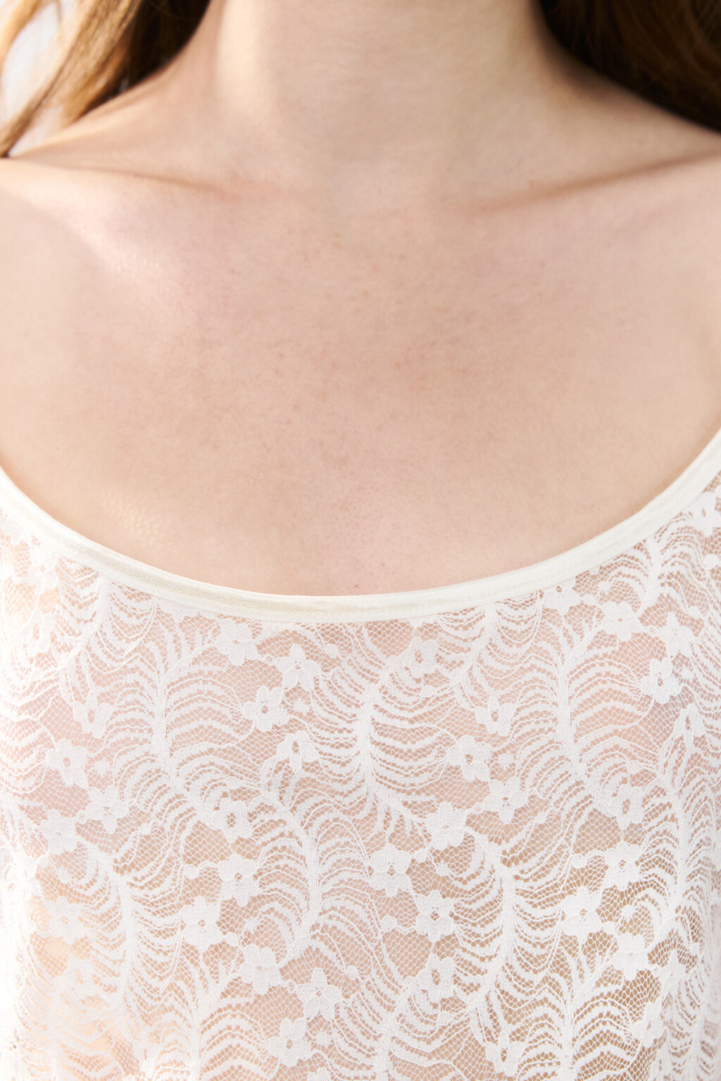 Майка ажурная на тонких бретельках - цвет белый - 5