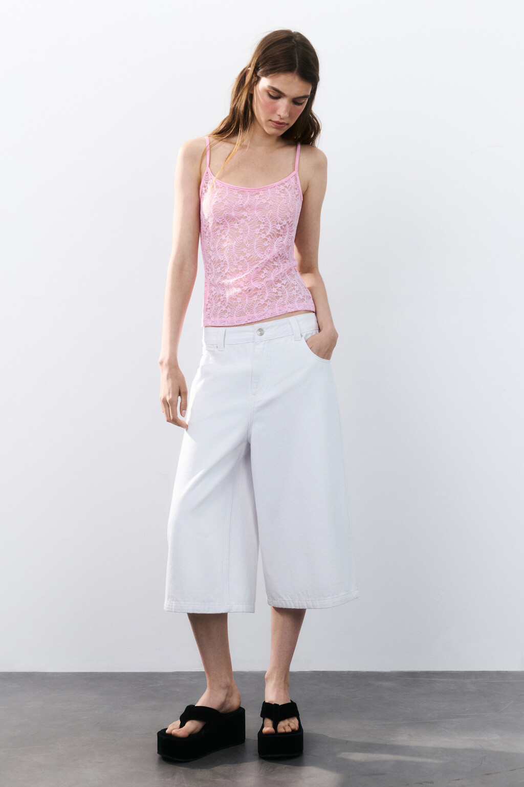 Майка ажурная на тонких бретельках - цвет розовый - 4