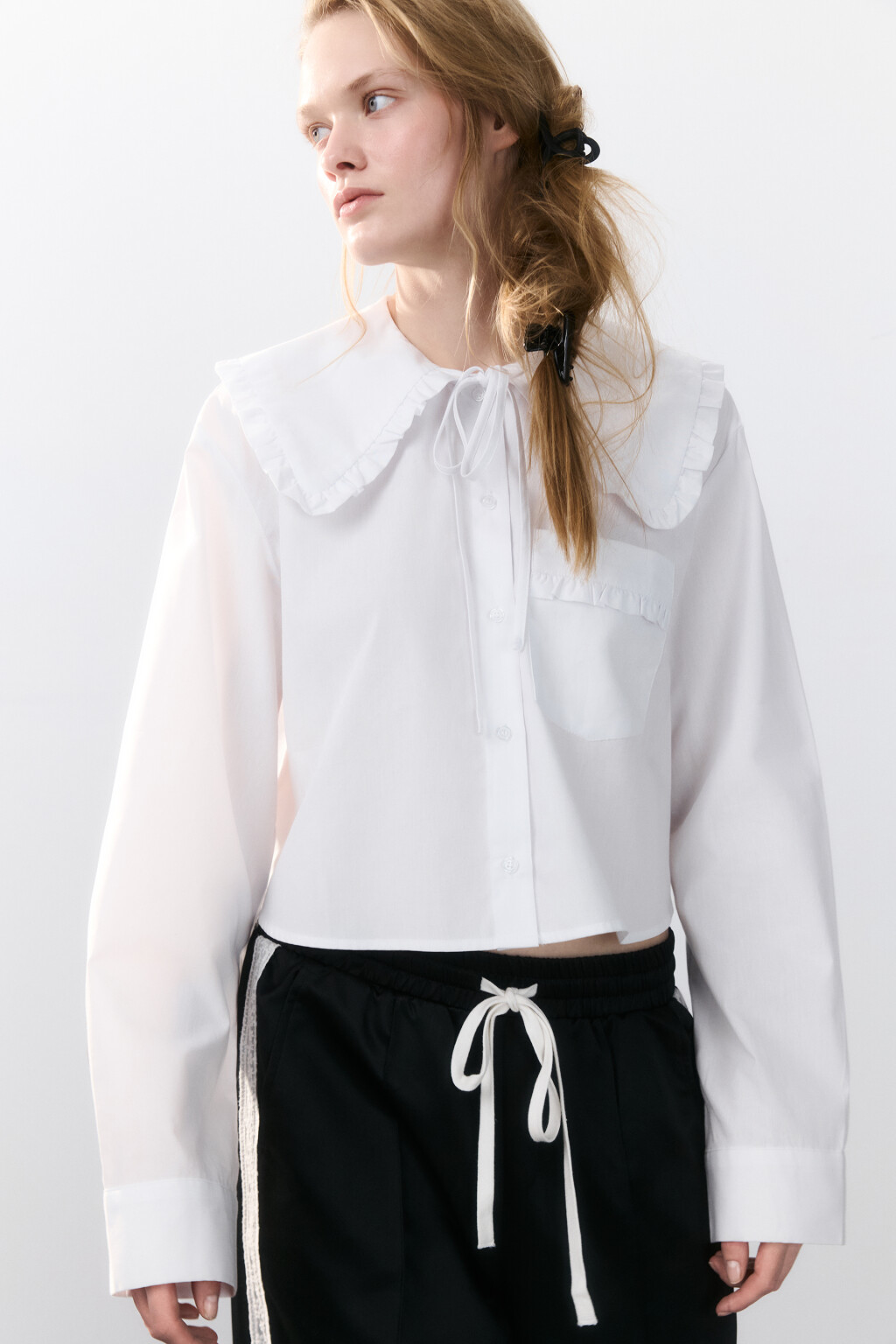 Блузка с воротником на завязках - цвет белый - 1