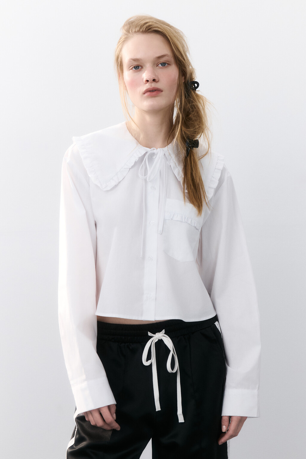 Блузка с воротником на завязках - цвет белый - 2
