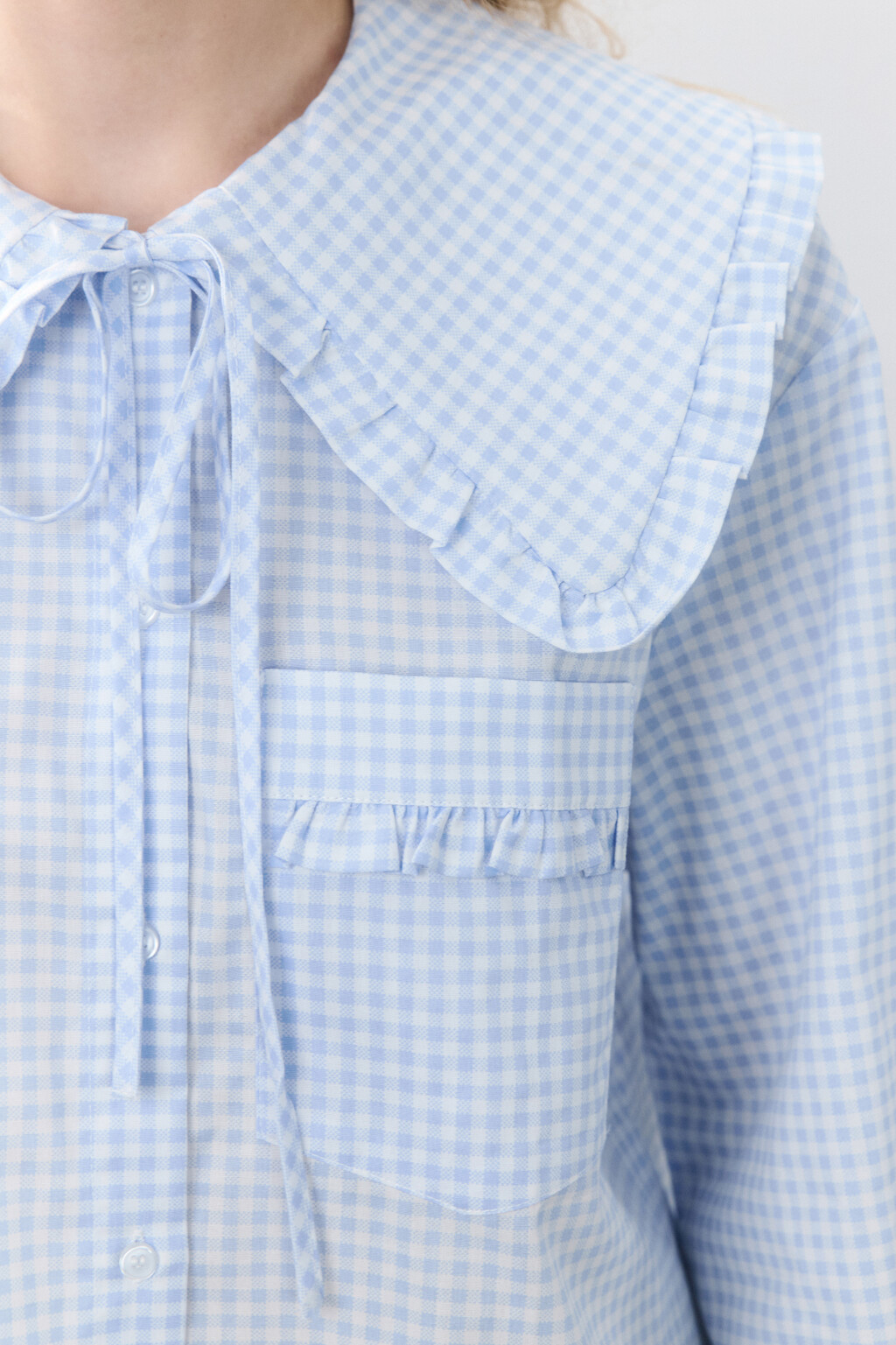 Блузка с воротником на завязках - цвет голубой - 6