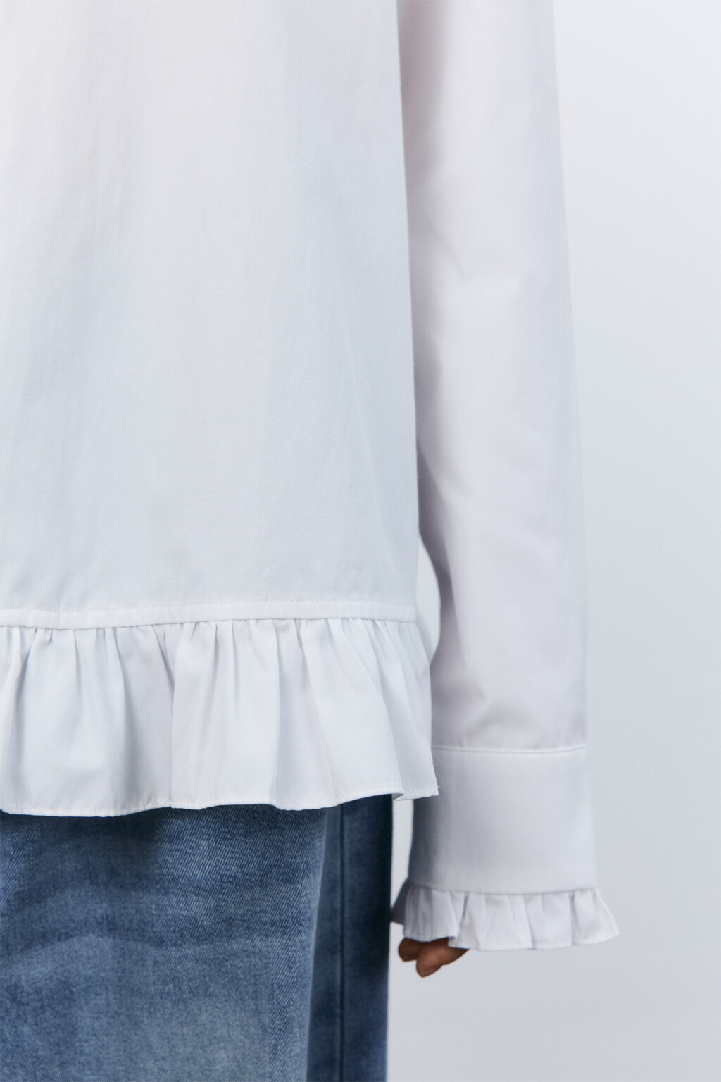 Блузка-рубашка с оборками - цвет белый - 7