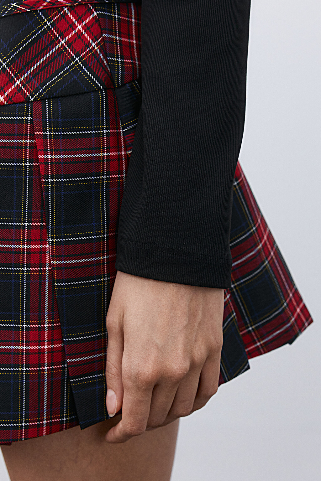 Лонгслив с рубашечным воротником - цвет черный - 6