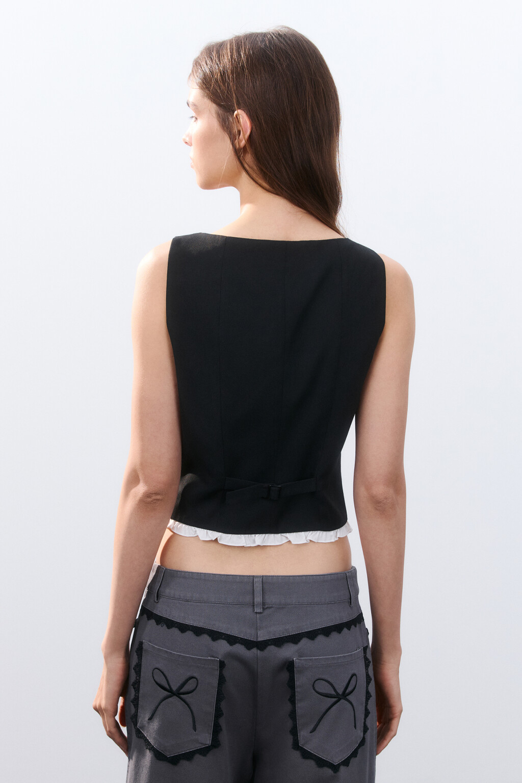 Жилет облегающий с оборками - цвет черный - 3