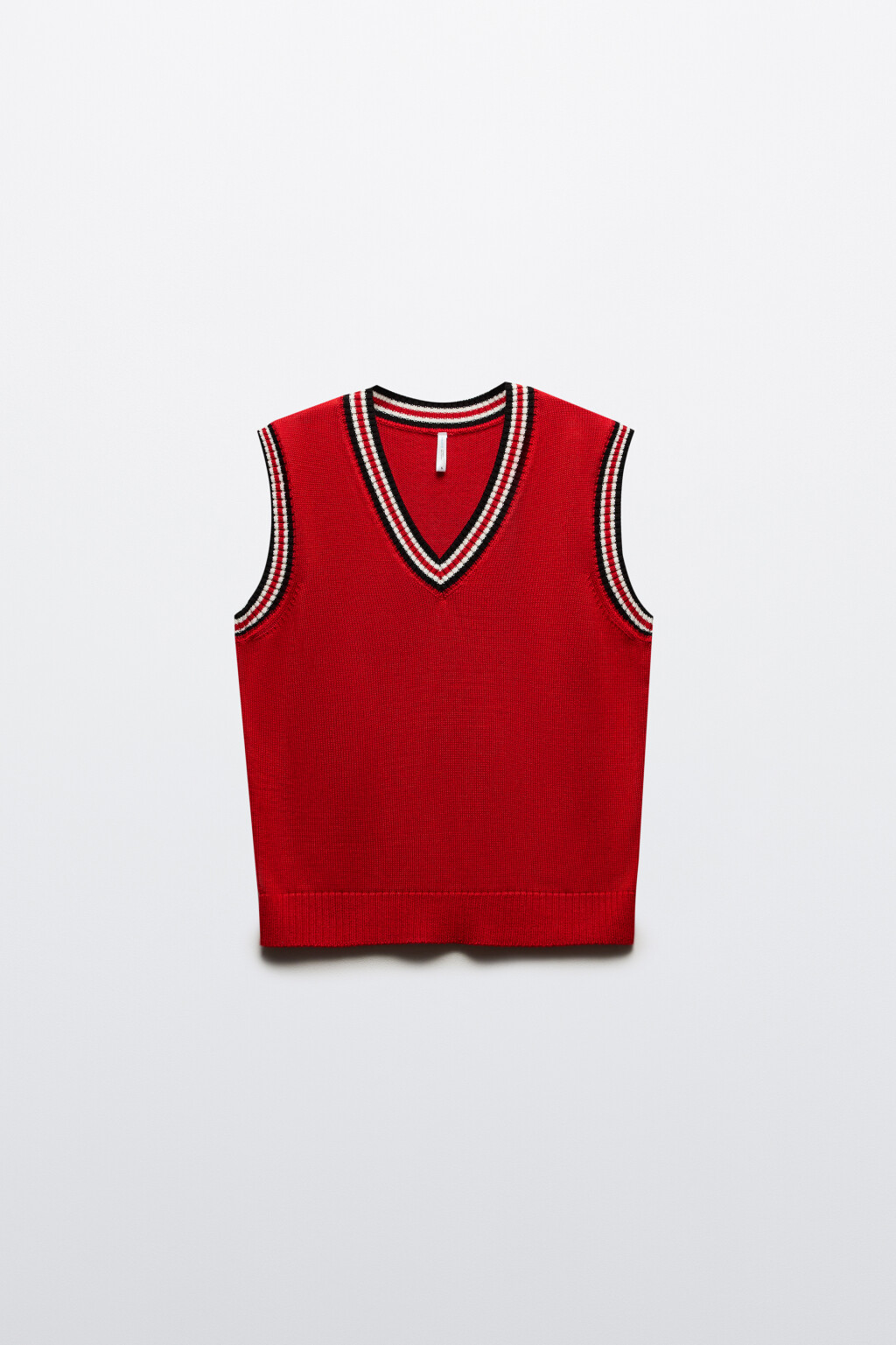 Жилет вязаный с контрастной окантовкой - цвет красный - 7