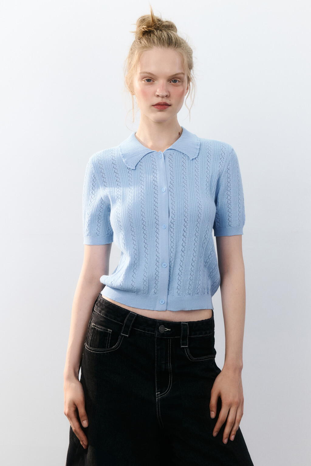 Джемпер ажурный на пуговицах - цвет голубой - 2