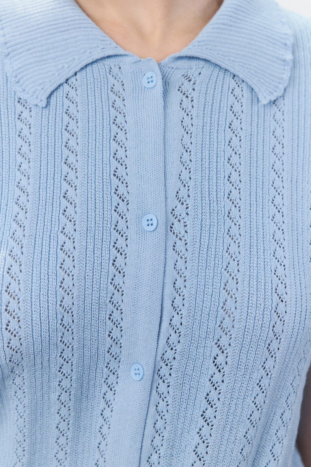 Джемпер ажурный на пуговицах - цвет голубой - 6