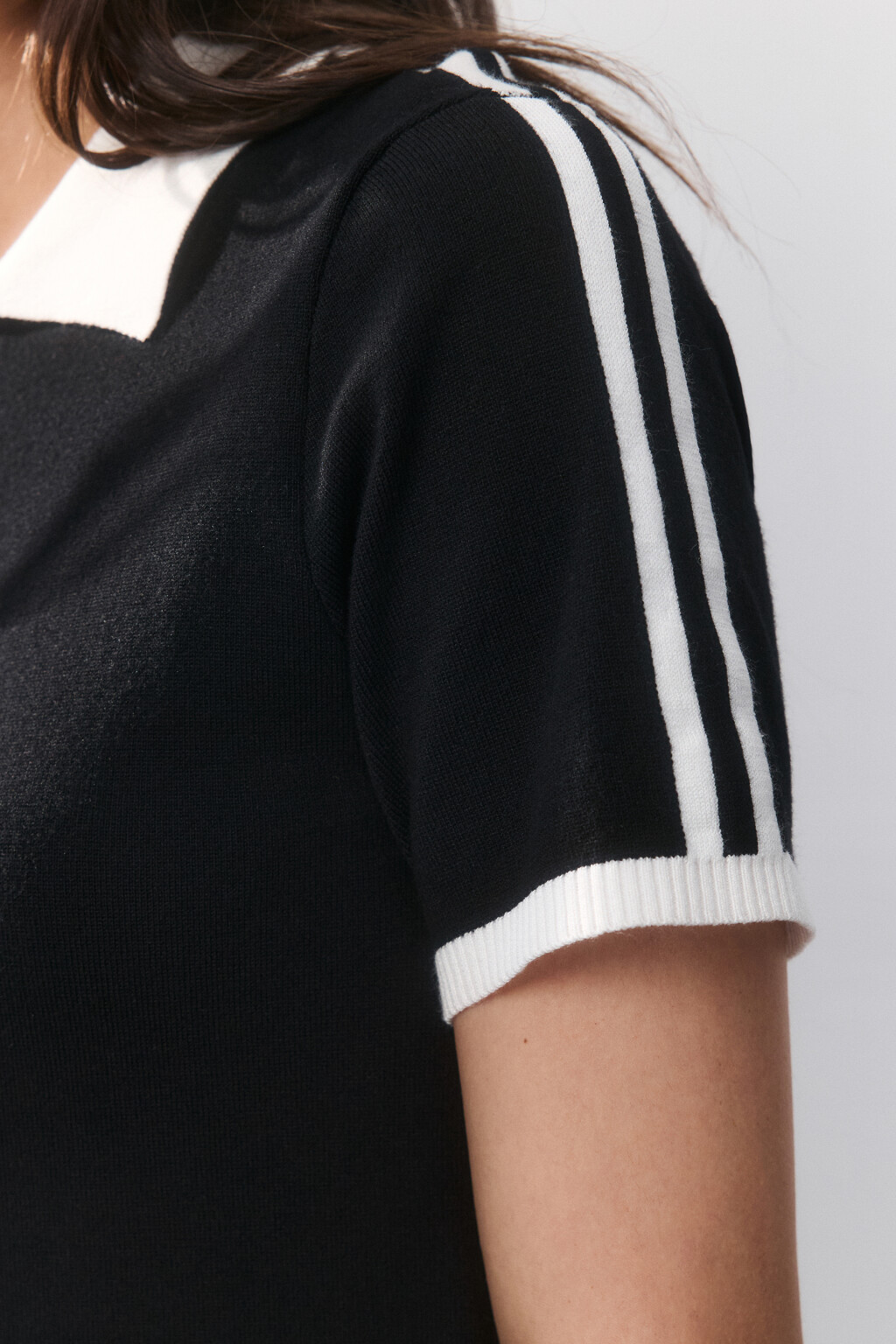 Футболка-поло вязаная с молнией - цвет черный - 6