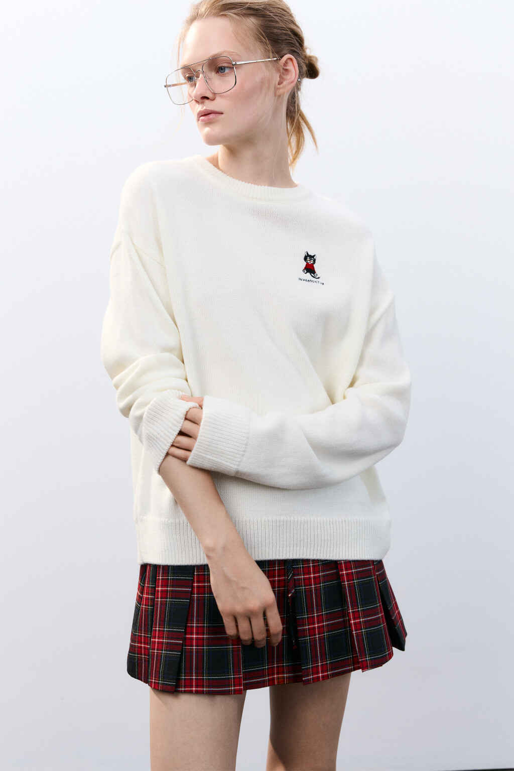 Джемпер вязаный с вышивкой - цвет молочный - 1